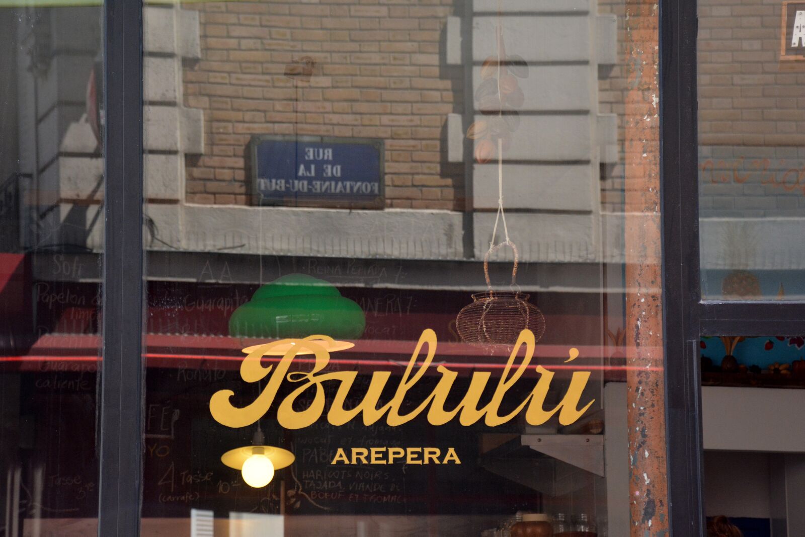 bululu-arepera-restaurant-paris-by-le-polyedre_15