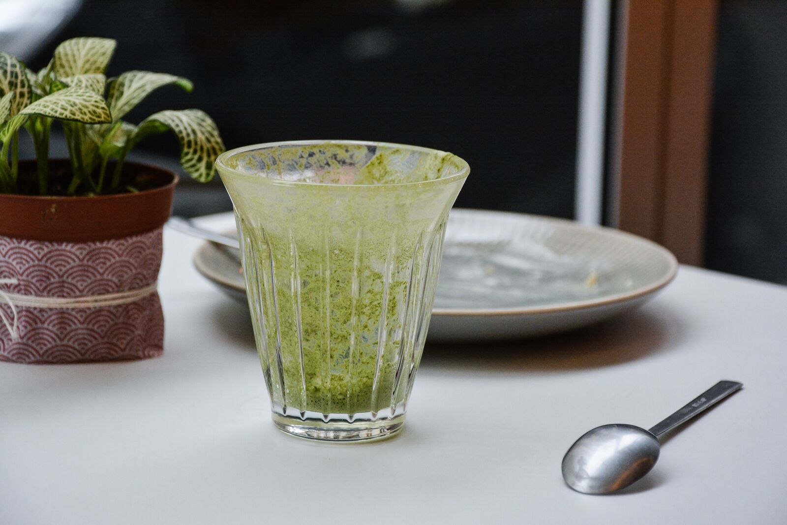 umami-matcha-cafe-restaurant-boutique-paris-by-le-polyedre (13)