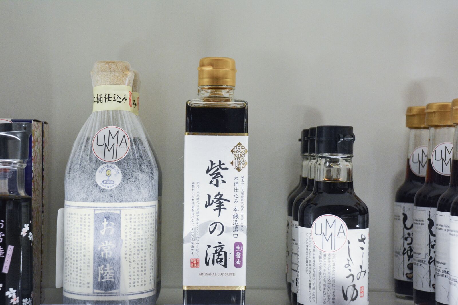 umami-matcha-cafe-restaurant-boutique-paris-by-le-polyedre (4)