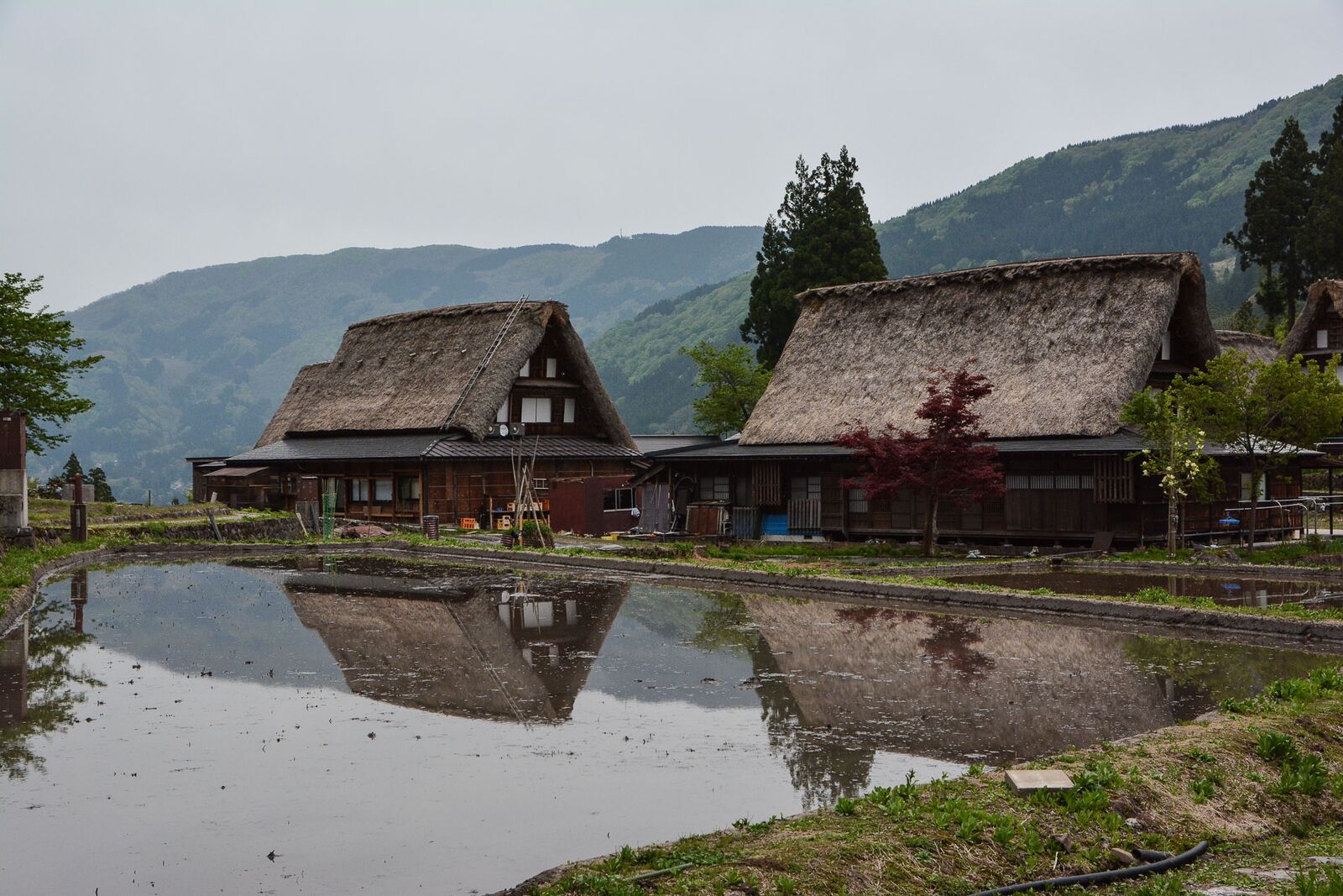 voyage dans le village Ainokura dans les Alpes Japonaises au Japon dans la région de Shirakawa-go