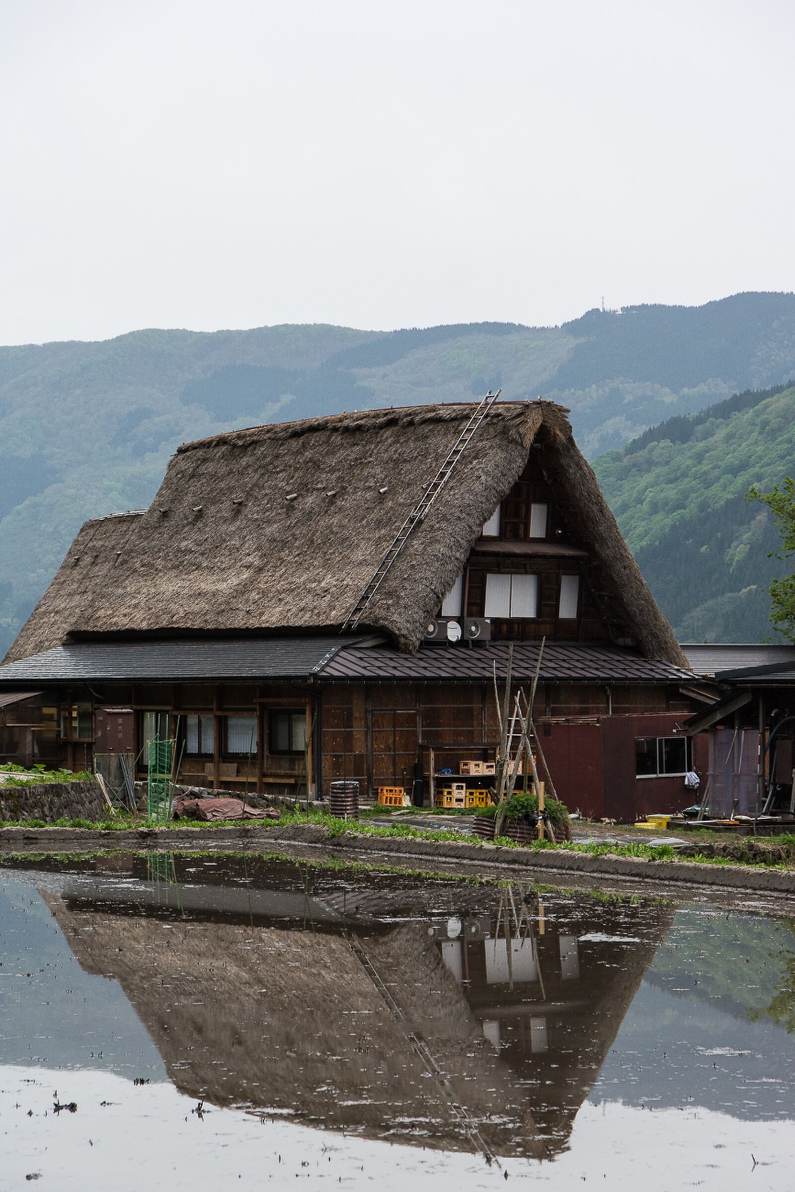 voyage dans le village Ainokura dans les Alpes Japonaises au Japon dans la région de Shirakawa-go
