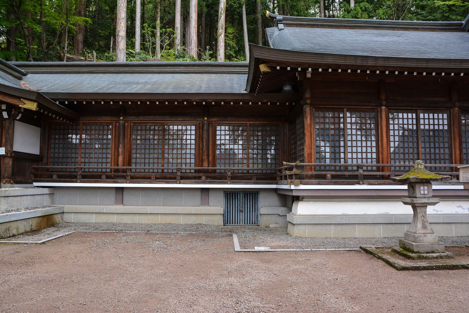 Sakurayama Hachiman-gū Shrine à Takayama dans les Alpes japonaises, Japon