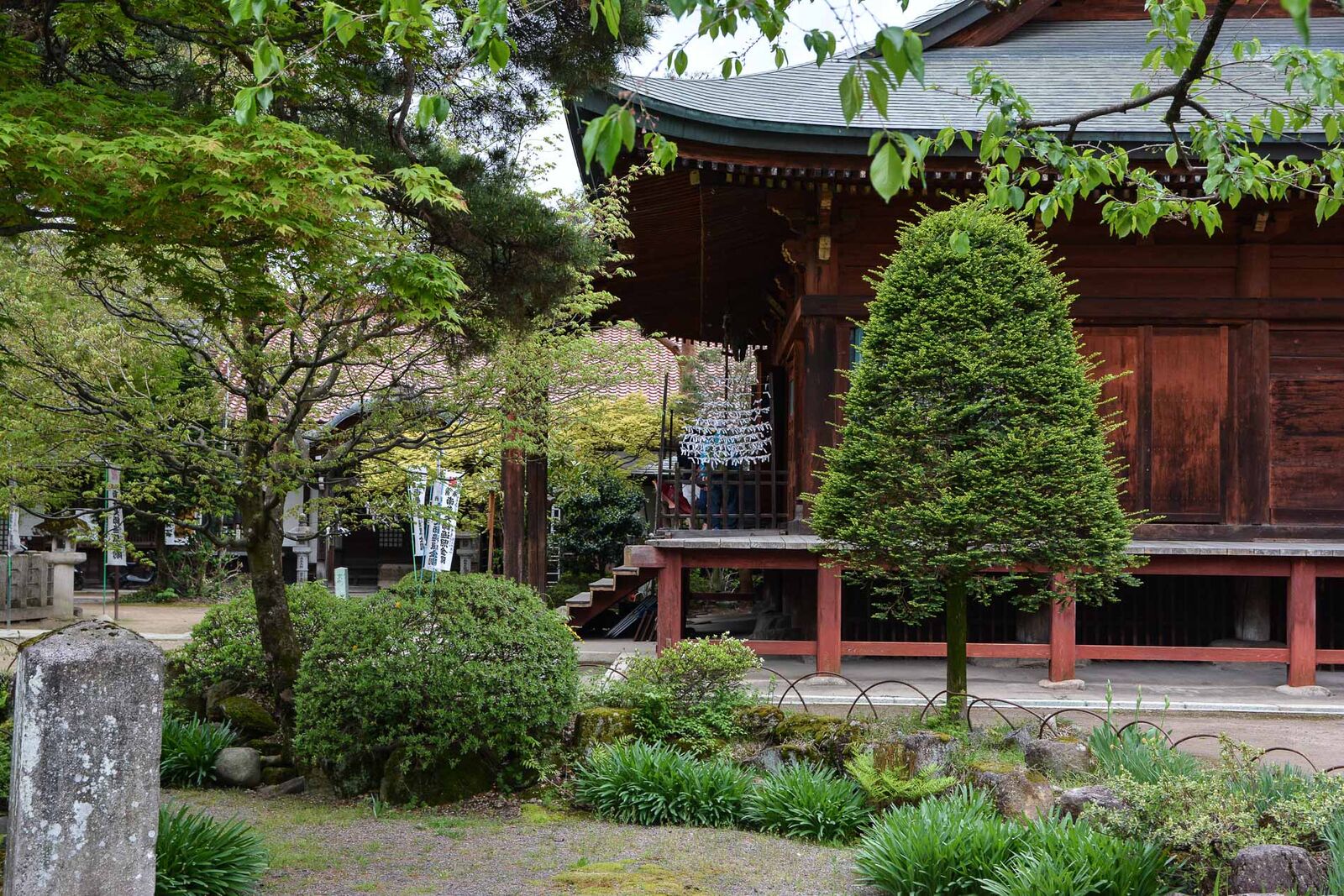 Le temple Hida Kokubun-ji à Takayama dans les alpes japonaises, Japon