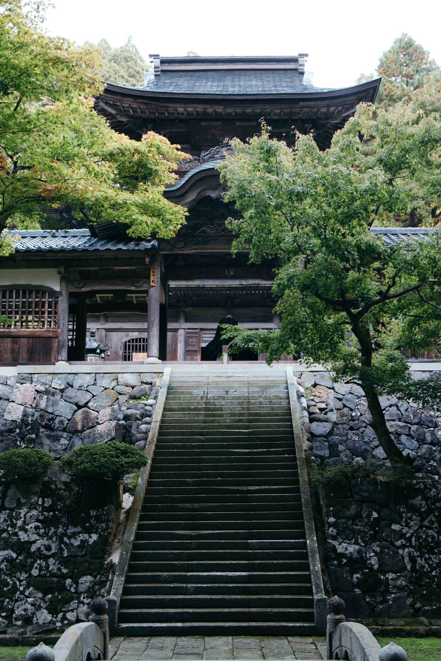 Visiter et dormir dans le temple zazen Eiheiji dans la préfecture de Fukuin, au Japon