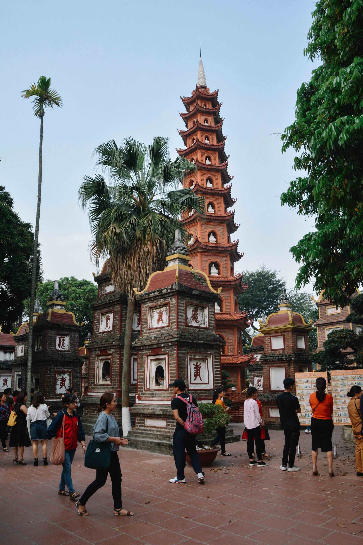 La pagode Tran Quoc à Hanoi au Vietnam